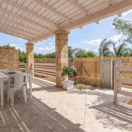 Resort Almaredamarra Con Piscina E Idromassaggio Sul Mare Torre San Giovanni Ugento Luaran gambar