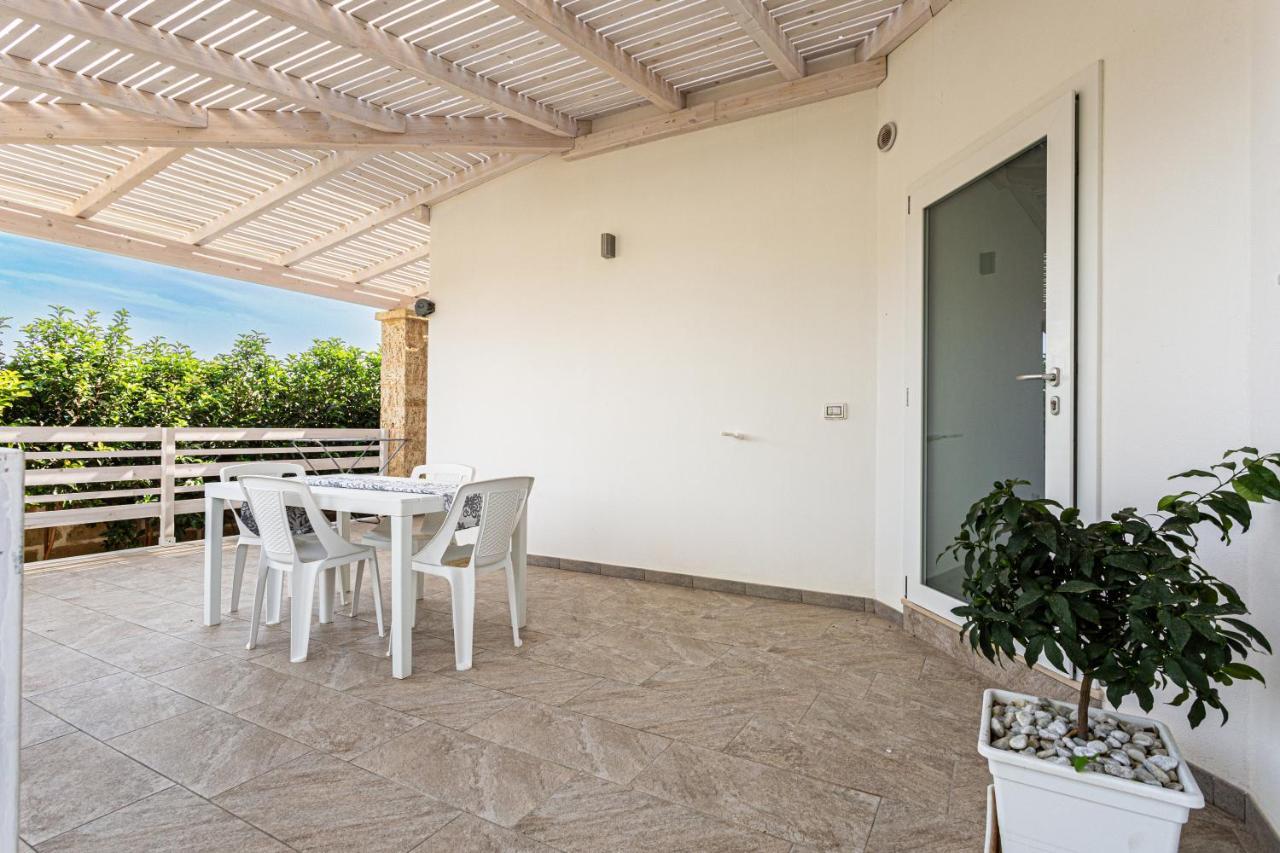 Resort Almaredamarra Con Piscina E Idromassaggio Sul Mare Torre San Giovanni Ugento Luaran gambar