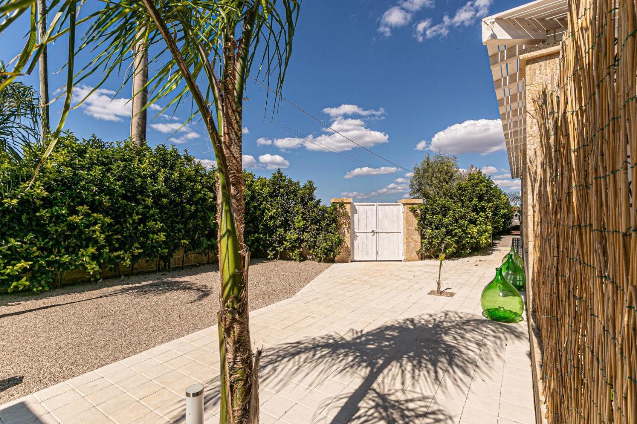 Resort Almaredamarra Con Piscina E Idromassaggio Sul Mare Torre San Giovanni Ugento Luaran gambar