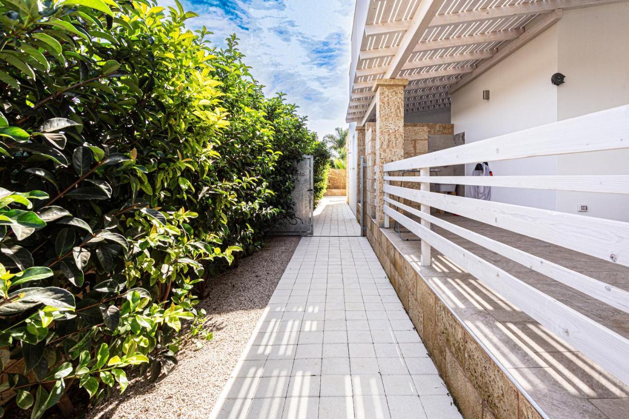 Resort Almaredamarra Con Piscina E Idromassaggio Sul Mare Torre San Giovanni Ugento Luaran gambar